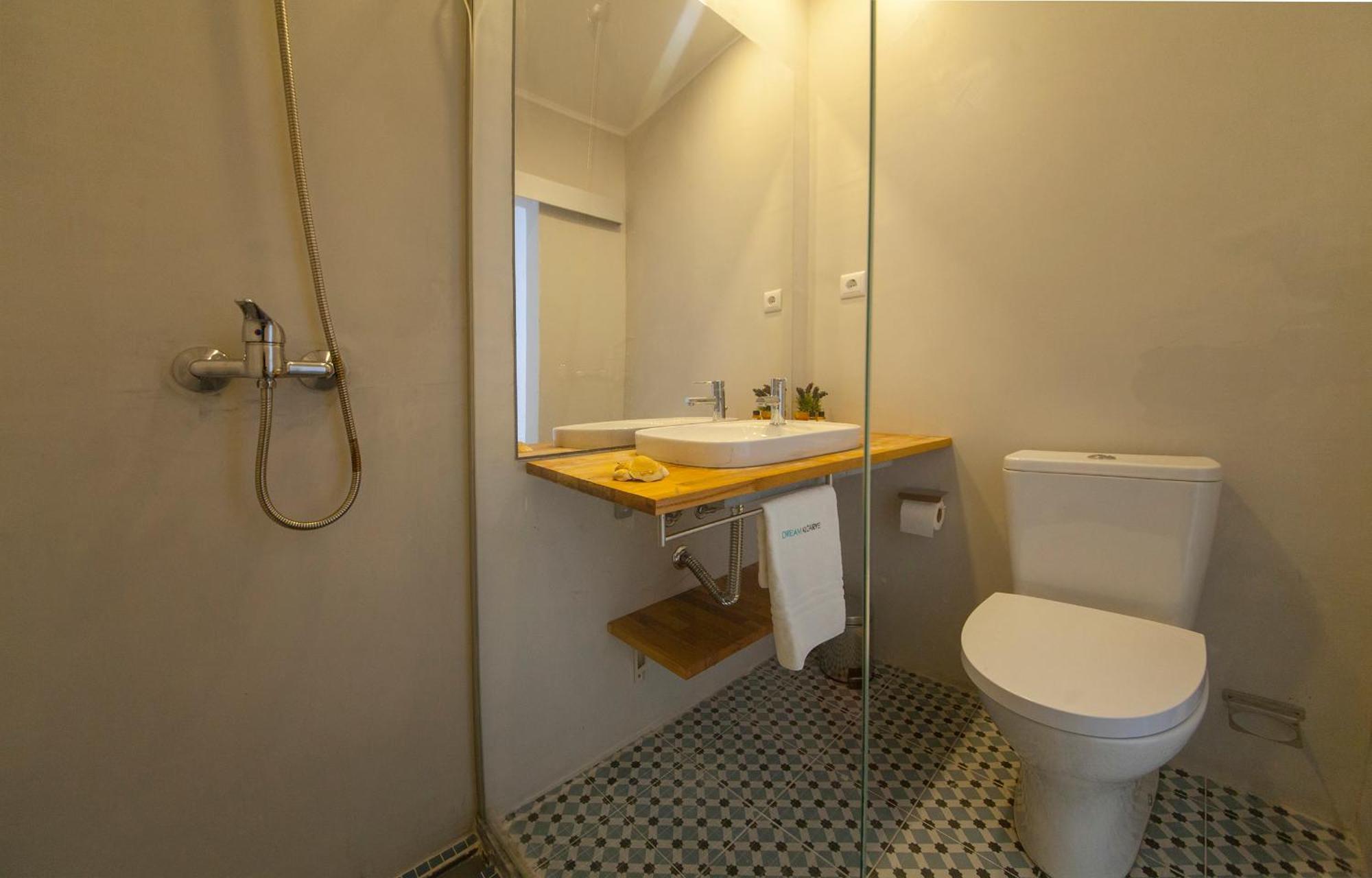 B38 - Tamar & Patio Apartment Lagos Exterior photo