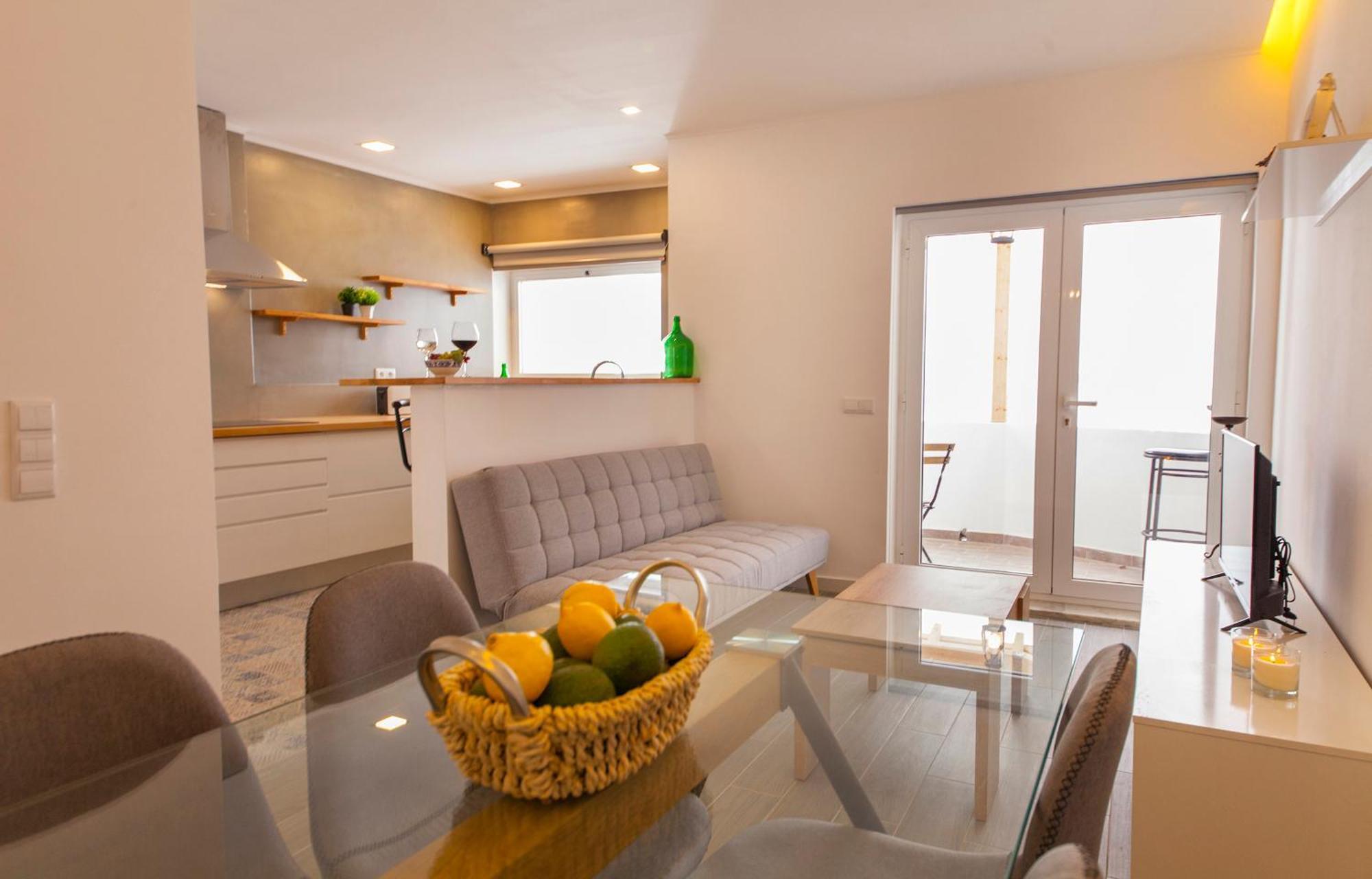 B38 - Tamar & Patio Apartment Lagos Exterior photo